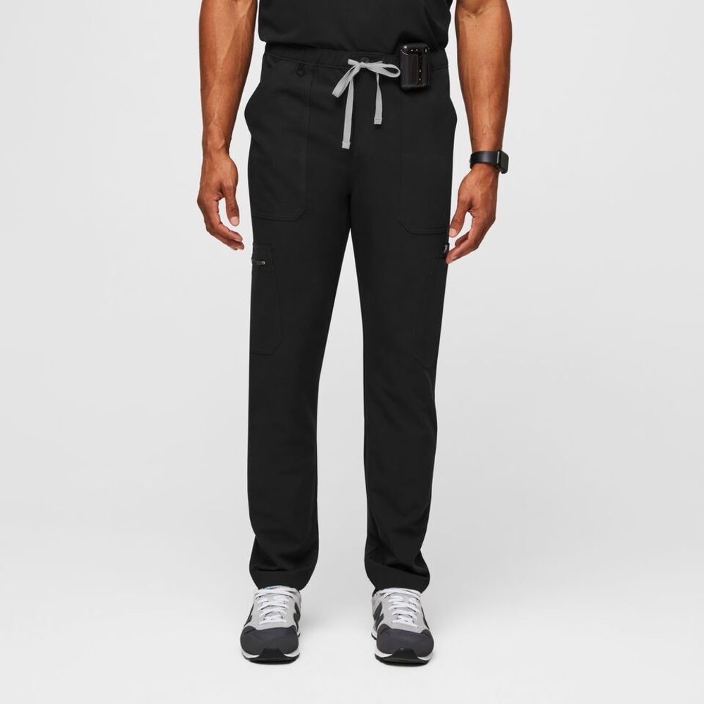 Figs Men’s Cairo Cargo Scrub Pants Size XXL Color Black